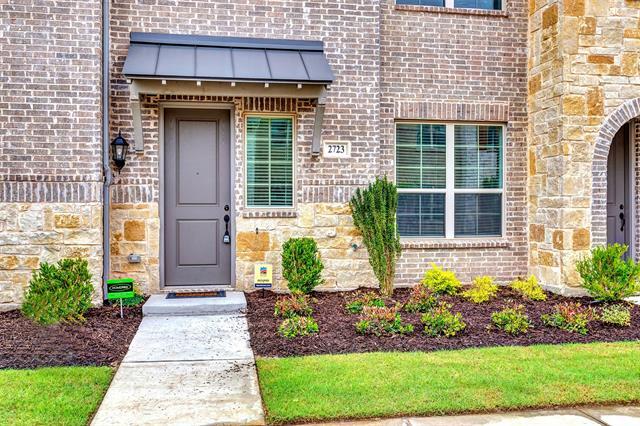 Foto del edificio - 2723 Vista Park Ln