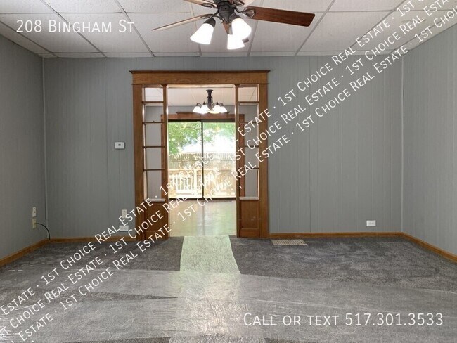 Foto del edificio - 208 Bingham St