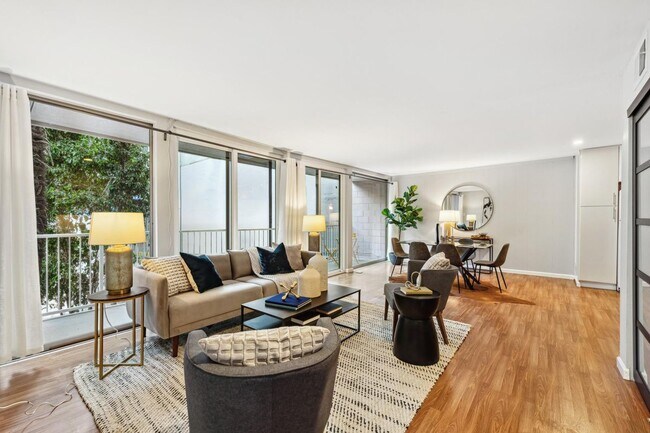 Foto del edificio - 1425 Lakeside Dr