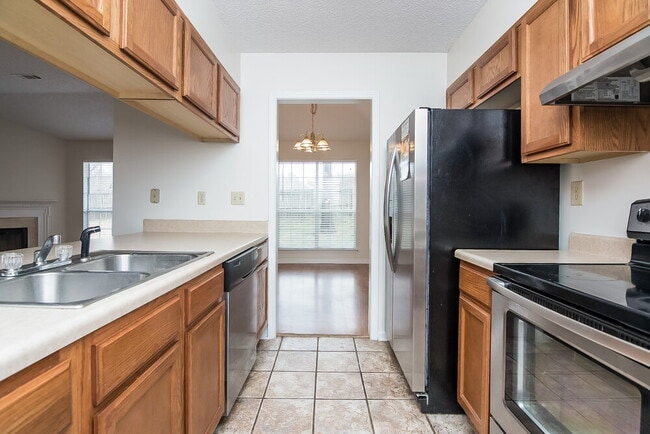 Building Photo - 6940 Brady Hill Dr