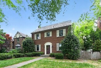 Building Photo - 4825 Butterworth Pl NW