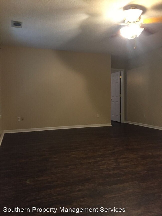 Building Photo - 3 br, 2 bath House - 106 Echo Way