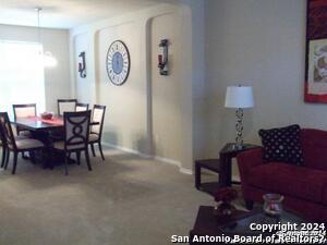 Foto del edificio - 646 Daisy Crossing