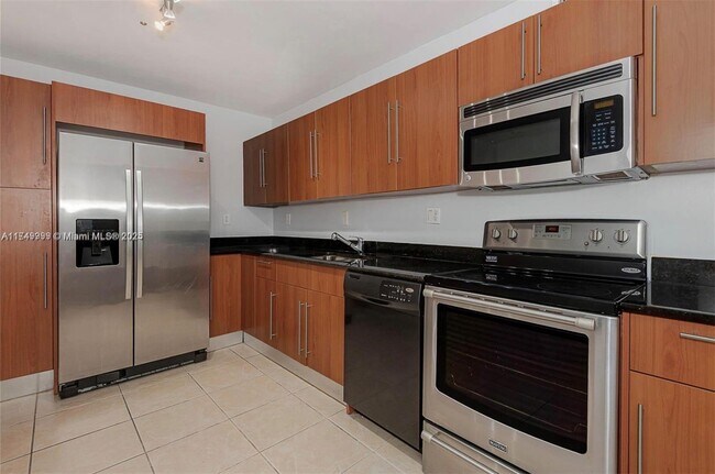 Foto del edificio - 3001 S Ocean Dr