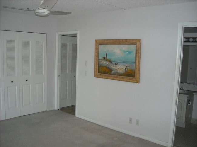Building Photo - 358 Chatham R