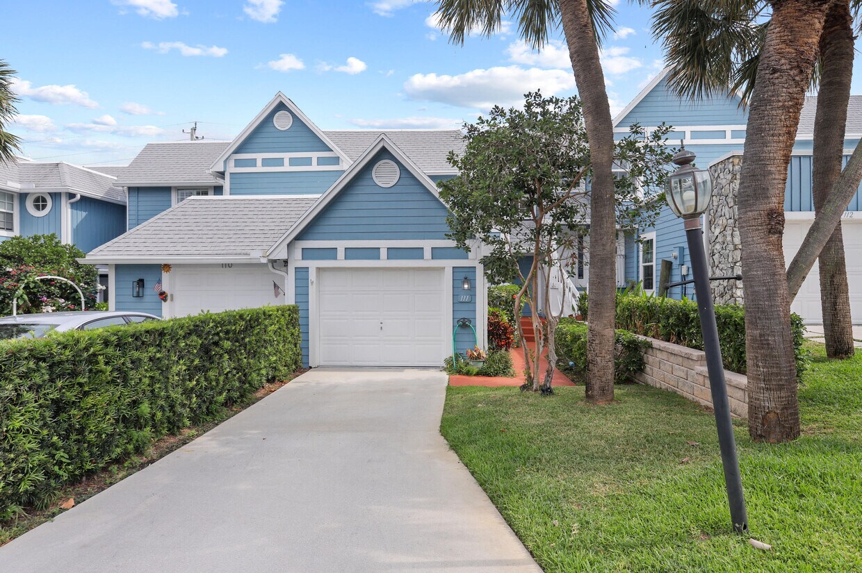 Primary Photo - 111 Ocean Dunes Cir
