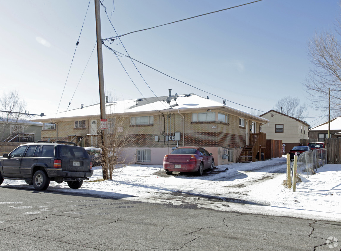 Building Photo - 979-985 Wolff St