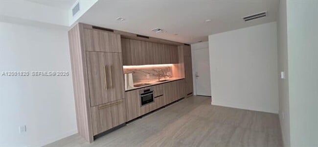 Foto del edificio - 77 SE 5th St