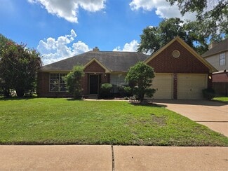 Building Photo - 14030 Torrey Village Dr