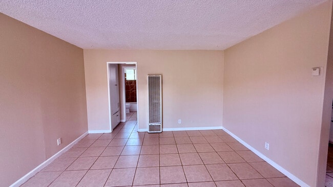 Building Photo - 1167 E Badillo St