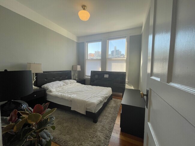 Foto del edificio - 2210 Taylor St