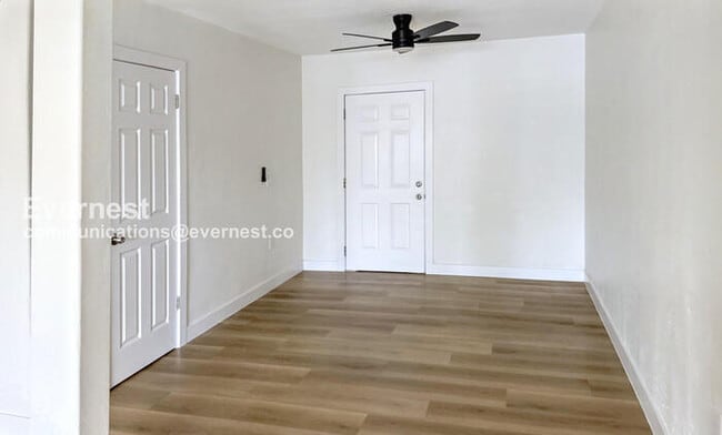 Building Photo - 2317 W Adams St