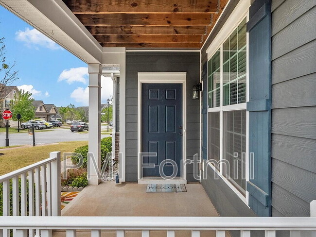 Foto del edificio - 5045 Fenwick Ct