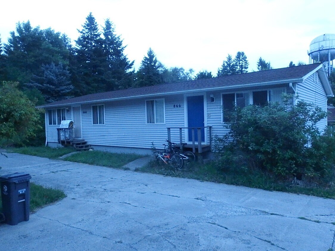 Primary Photo - Garfield Duplex