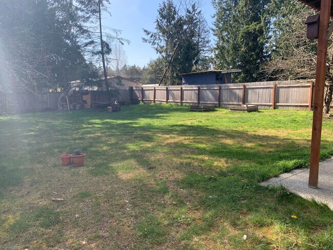 Photo - Manchester 3 Bedroom Available June 15th! House