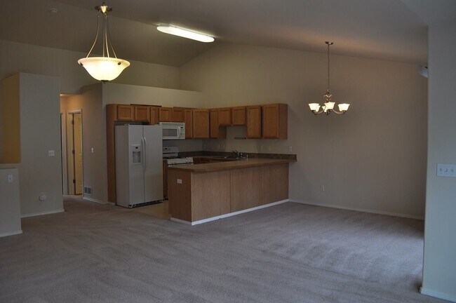Foto del edificio - 3 Bedroom East Anchorage Condo!