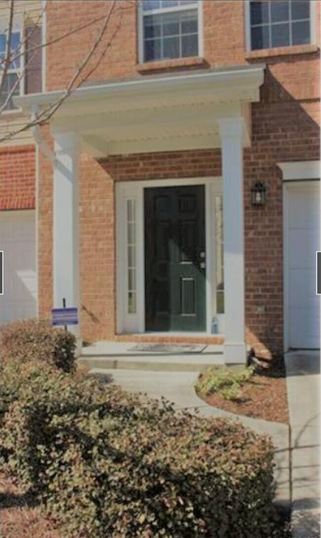 Foto del edificio - 9792 Wlakers Glen DR NW