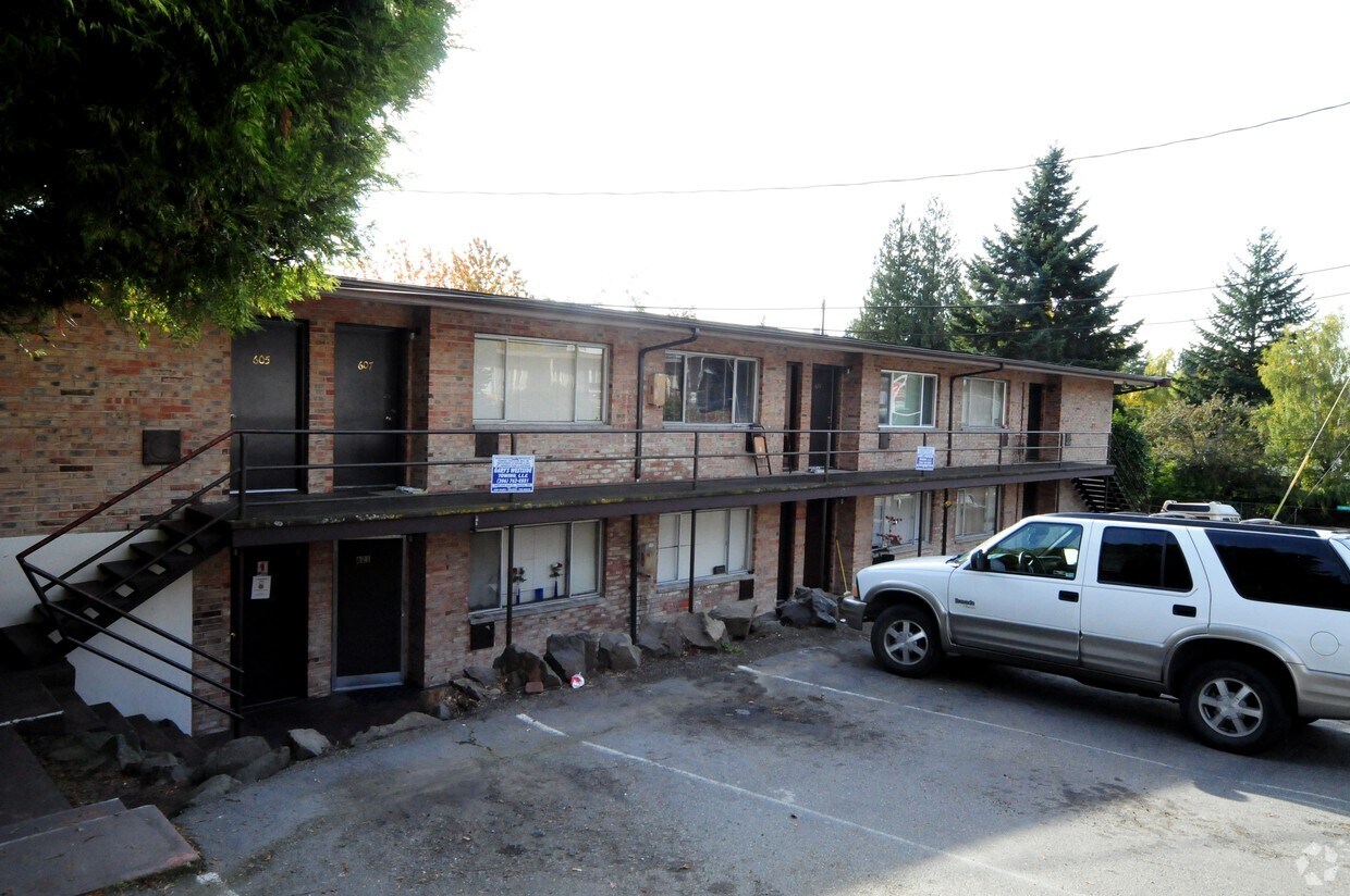Building Photo - 617 SW 156th St