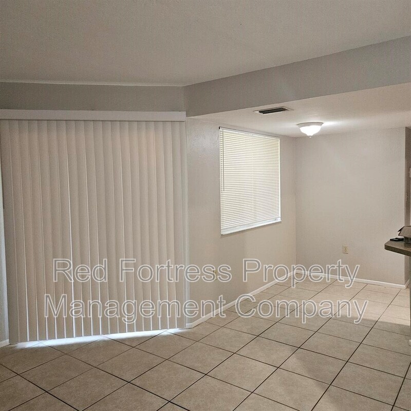 Building Photo - 3140 Seasons Way