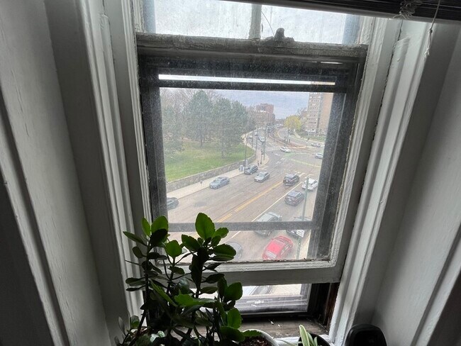 Foto del edificio - 324 Chestnut Hill Ave