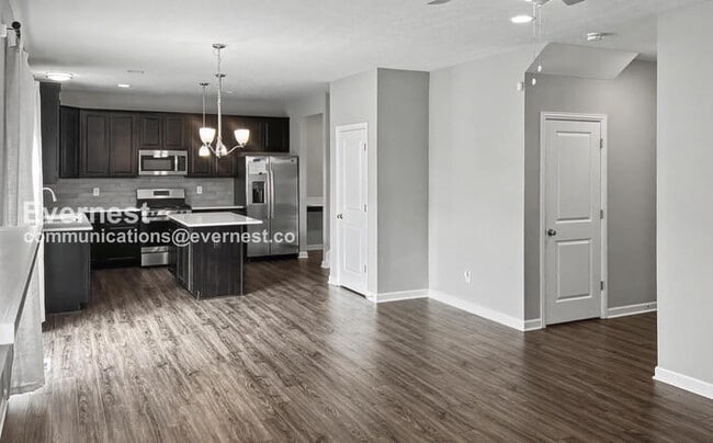 Building Photo - 6227 Kemp St