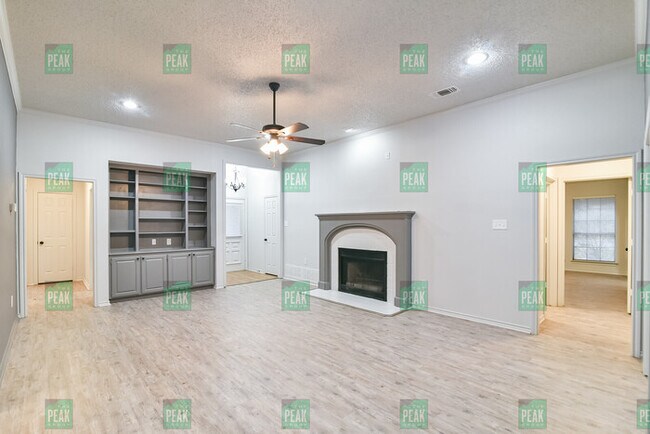 Foto del edificio - Beautiful 3/2/2 in SW Arlington!