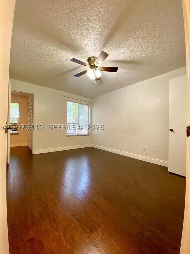 Building Photo - 13090 Vista Isles Dr