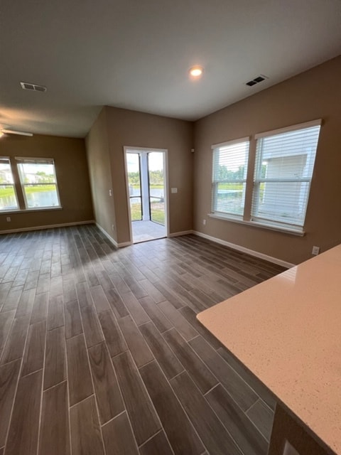 Building Photo - 2614 Sandy Dune Dr