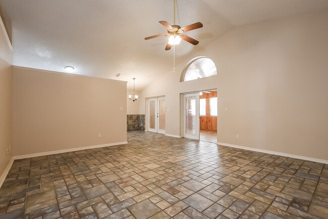 Building Photo - 1000 Country Cove Ct