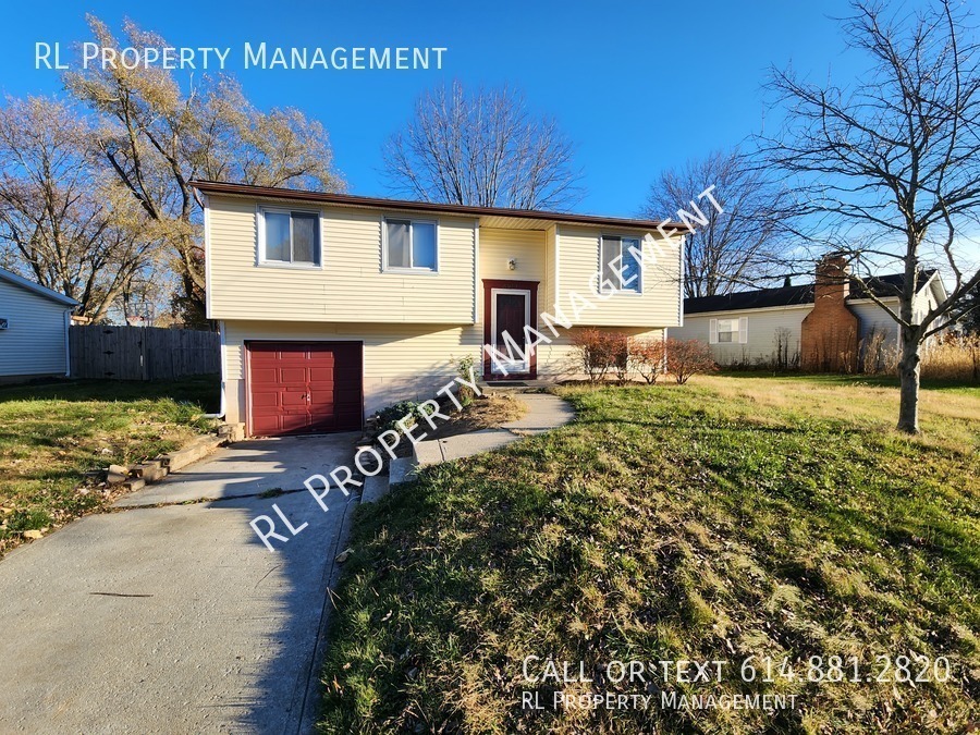 Primary Photo - Spacious home in Lake Darby