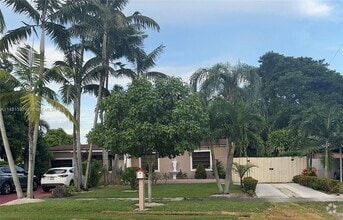 Building Photo - 5225 SW 102nd Ave