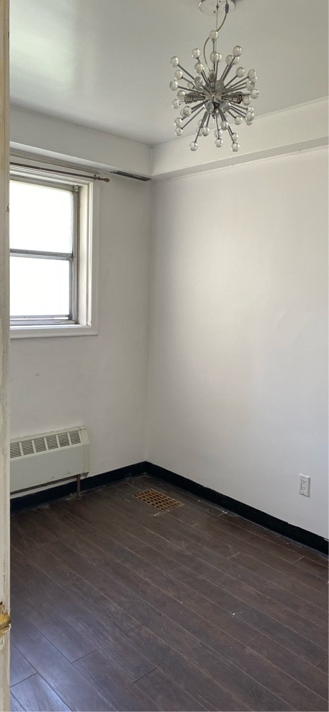 Building Photo - 409 College Ave E