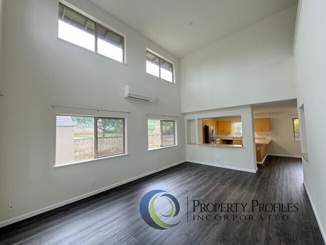 Building Photo - Mililani Mauka 3 Bedroom, 2.5 Bath Corner ...