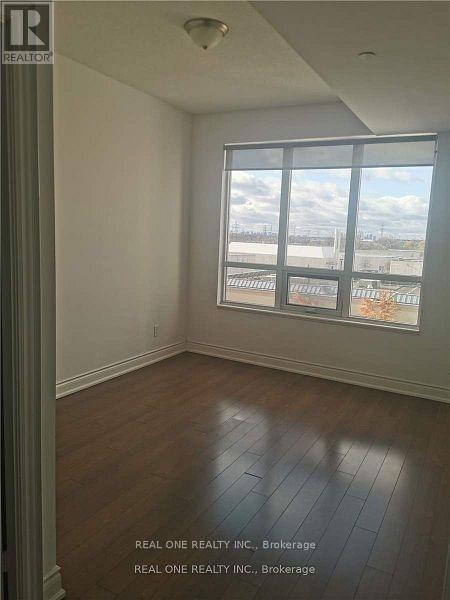 Photo du bâtiment - 89 S Town Centre Blvd