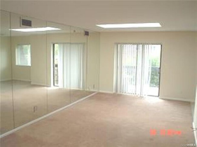 Foto del edificio - 39 Sterling Ave