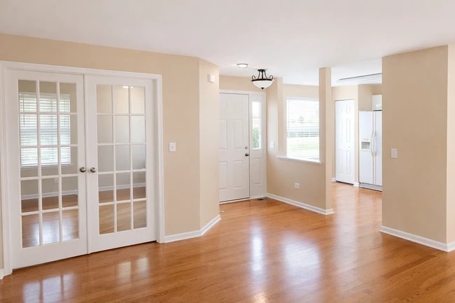 Building Photo - 1513 Meadowsedge Ln