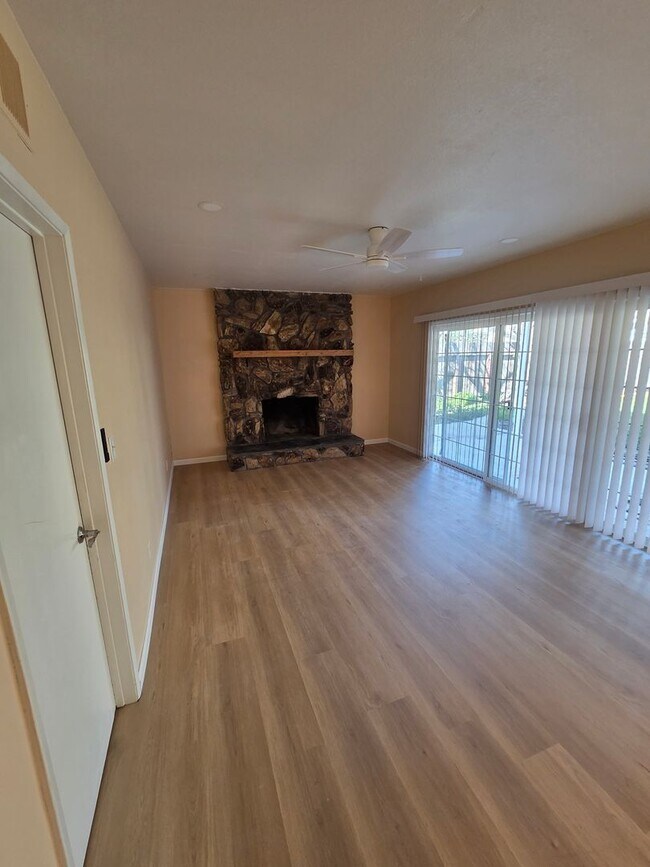 Foto del edificio - Newly remodeled 3 bedroom 2 bathroom home - $200.00 Move In Special off First Month Rent