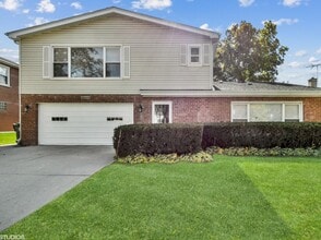 Building Photo - 303 E Valley Ln