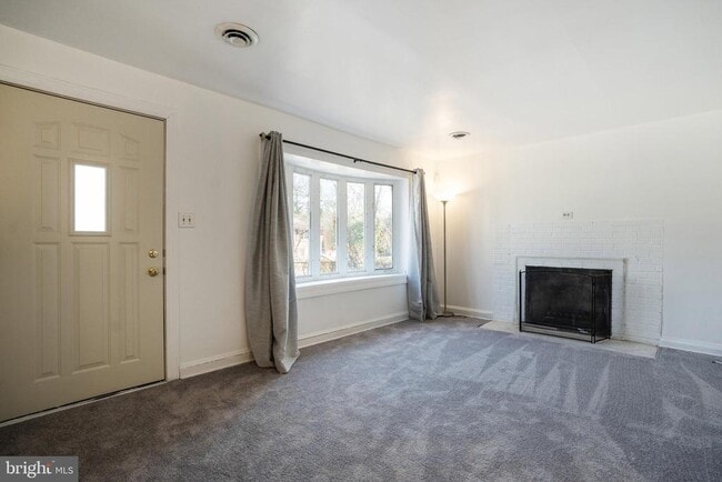 Building Photo - 7709 Ravine Dr