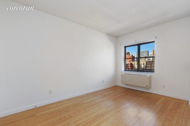 Building Photo - 516 W 47th St