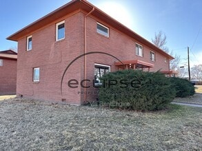 Building Photo - 1823 Gunnison Ave