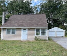 Building Photo - 103 Ridgewood Rd