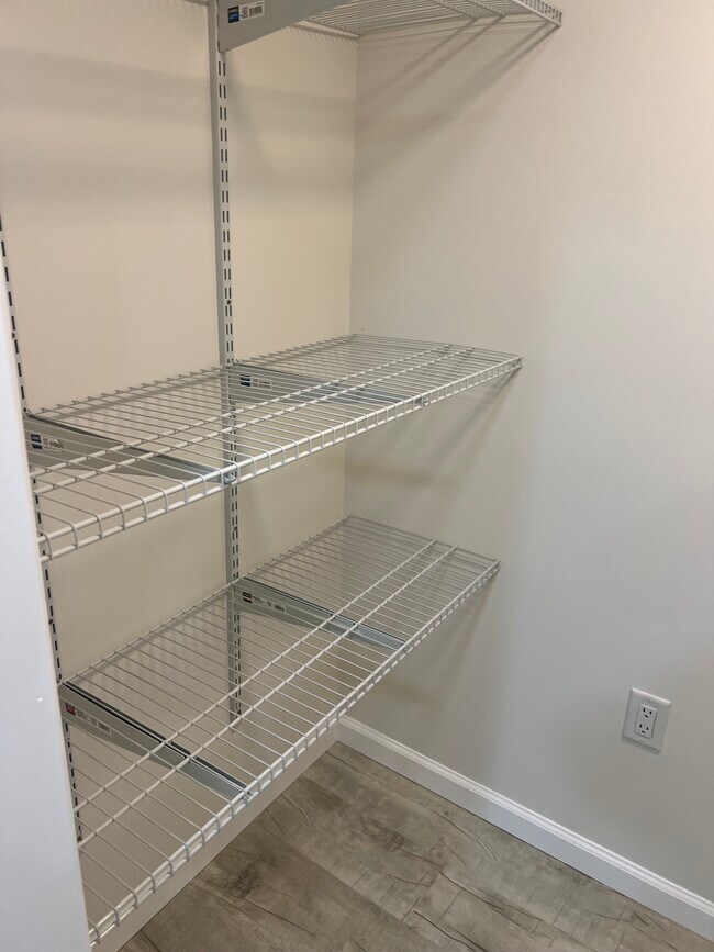 Foto del edificio - 32 Kathleen Pl