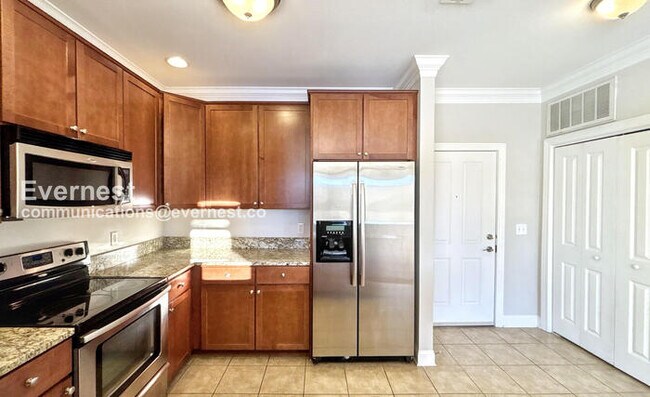 Foto del edificio - 925 Ingleside Ave