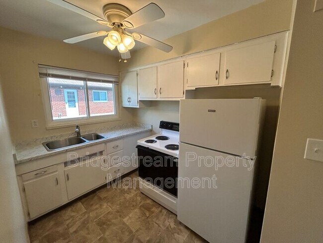 Foto del edificio - 530 Mossoak Dr