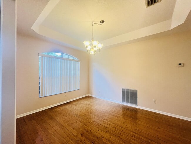 Building Photo - 1967 Edinborough Pl