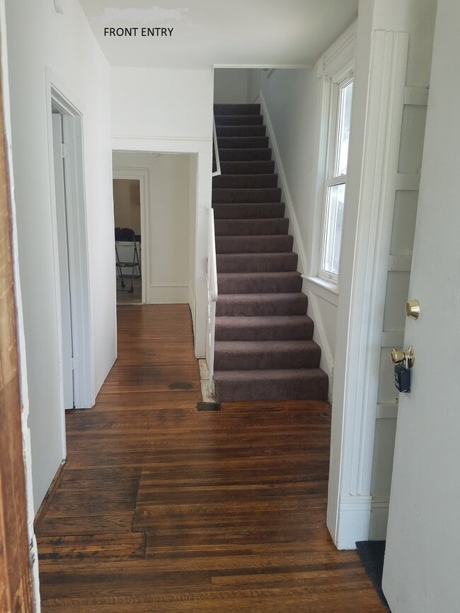 Front Entry - 409 Wheeler N St