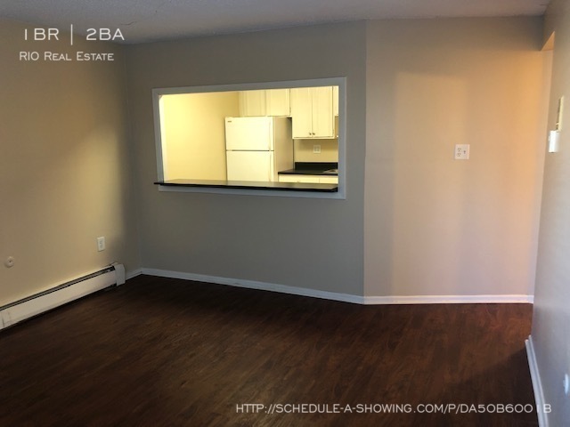 Building Photo - Large 1BR Plus Den in Fantastic Location!