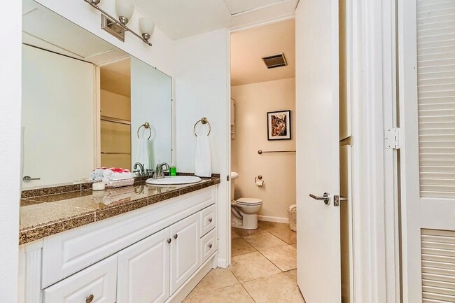 Foto del edificio - 6526 Ocean Crest Dr