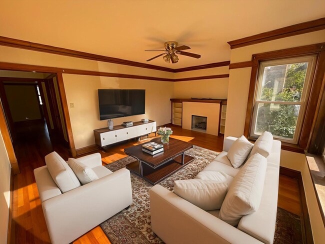 Foto del edificio - 5056 W Henderson St